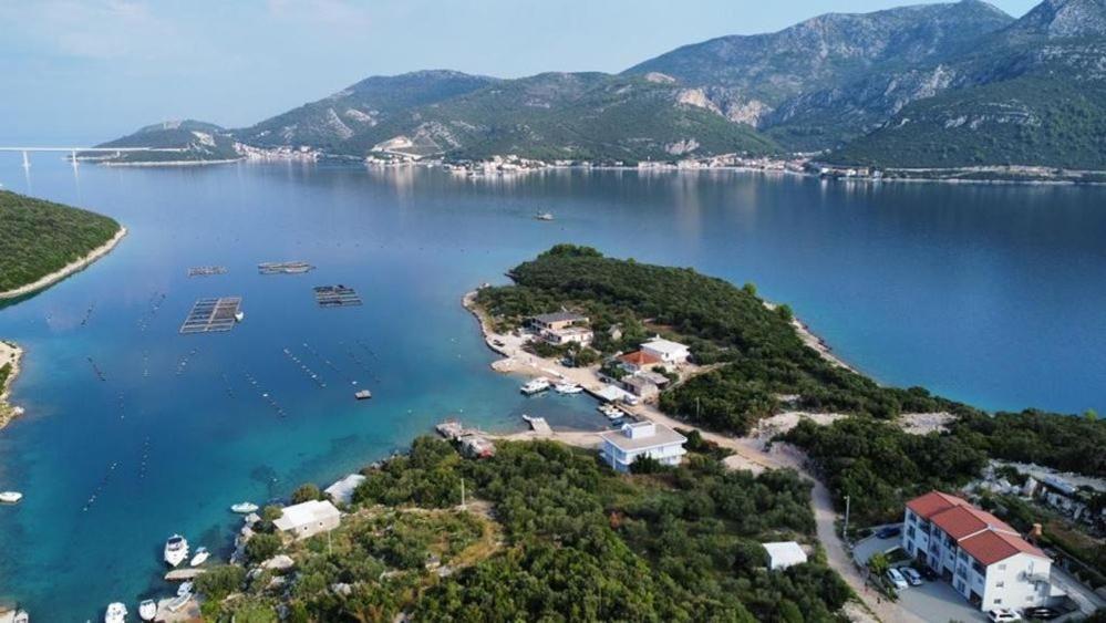 Ferienwohnung Secret Garden Neum Exterior foto